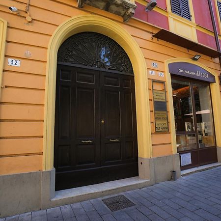 Mazzini'S Rooms Modena Esterno foto